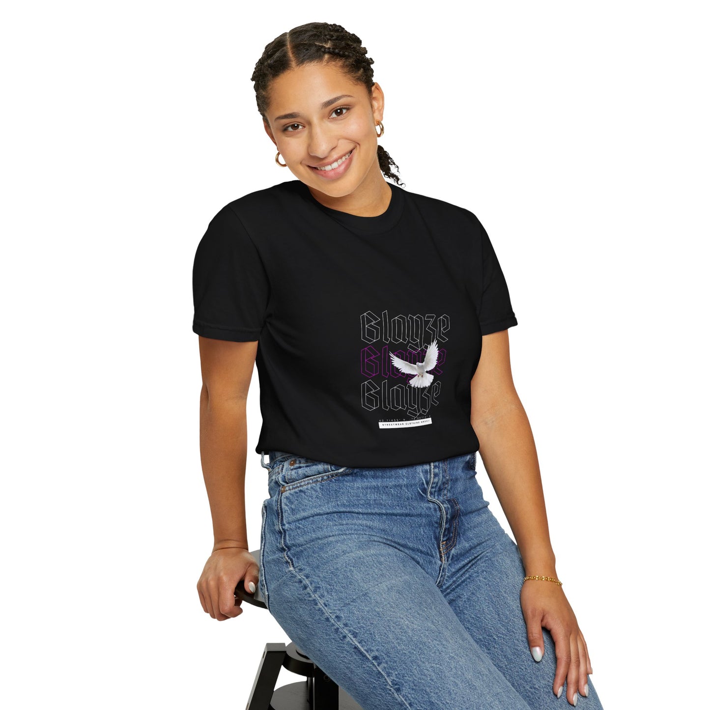 Stylish Dove Graphic T-Shirt for Everyday Wear